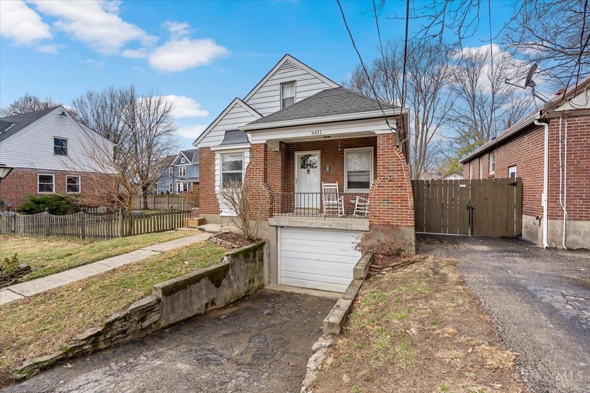 Property Photo:  6411 Girard Avenue  OH 45213 