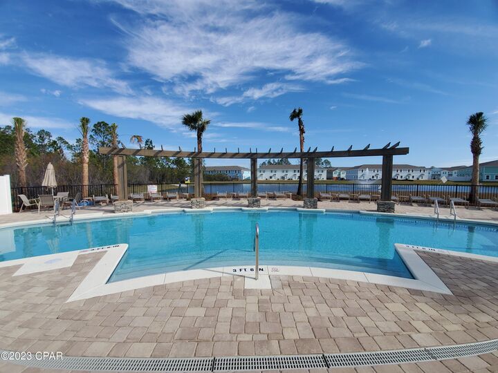 Property Photo: 7652 Shadow Lake Drive FL 32407