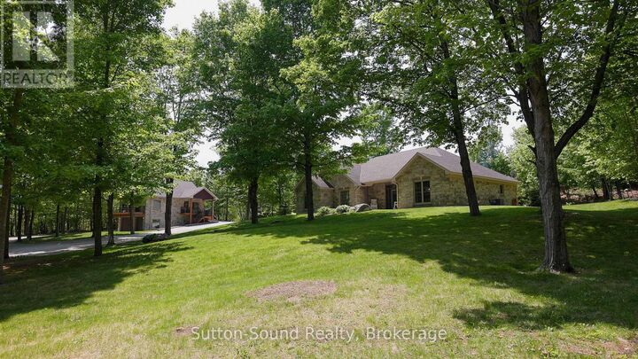 Property Photo:  505556 Grey Road 1 Road  ON N0H 1S0 