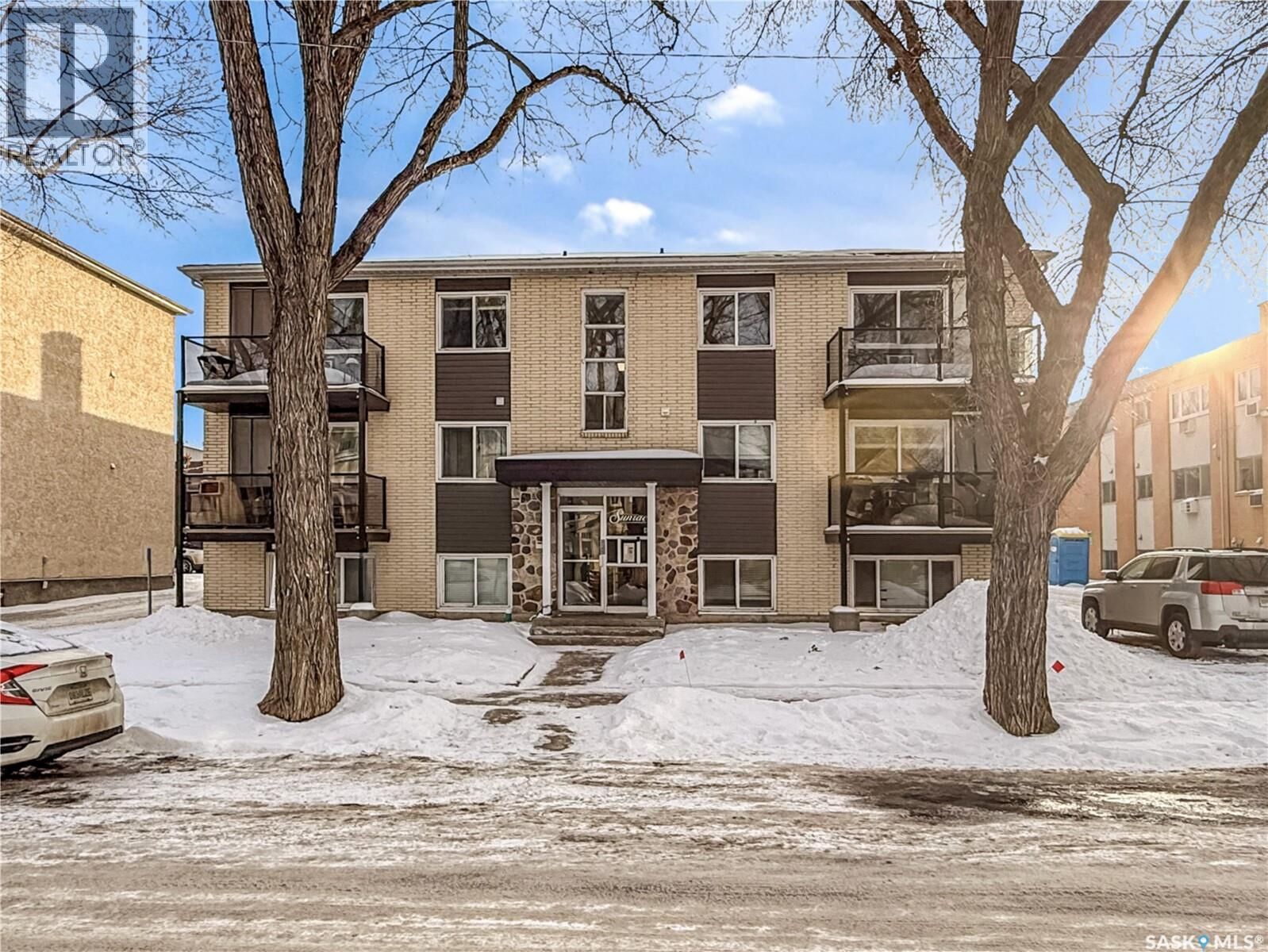 Property Photo:  5 2157 Rae Street  SK S4T 2E8 