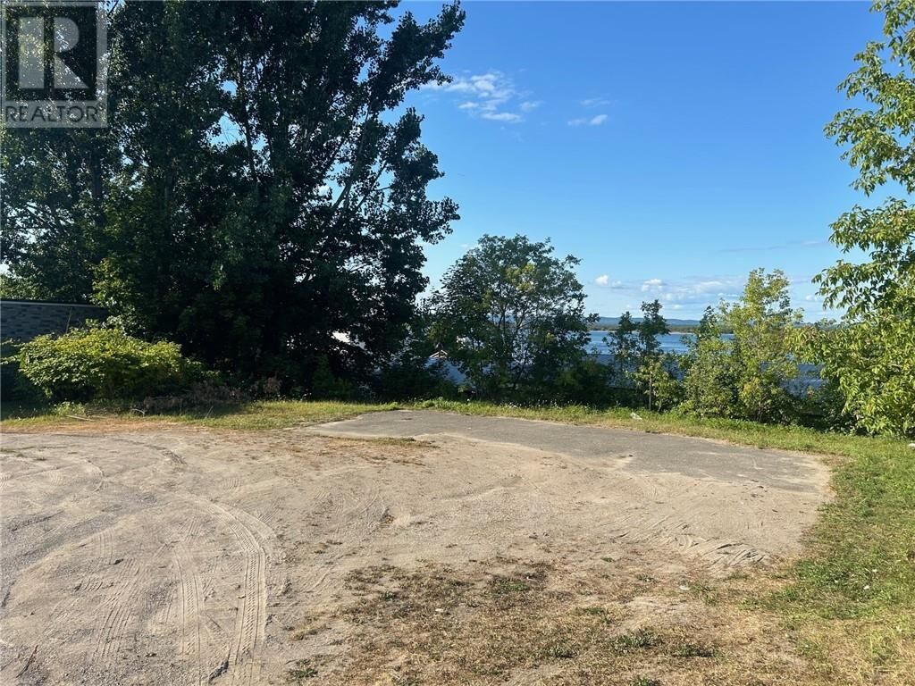 Property Photo:  18 Campbell St. E  ON P0P 1K0 