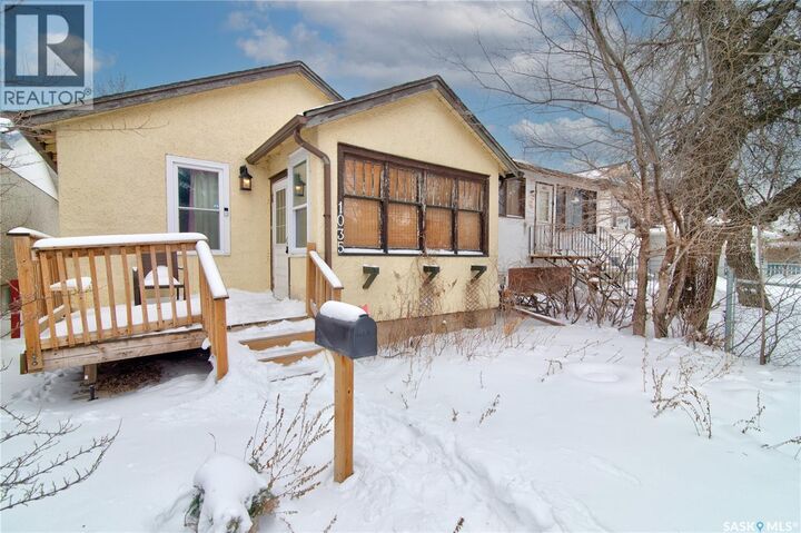 Property Photo:  1035 Wallace Street  SK S4N 3Y7 