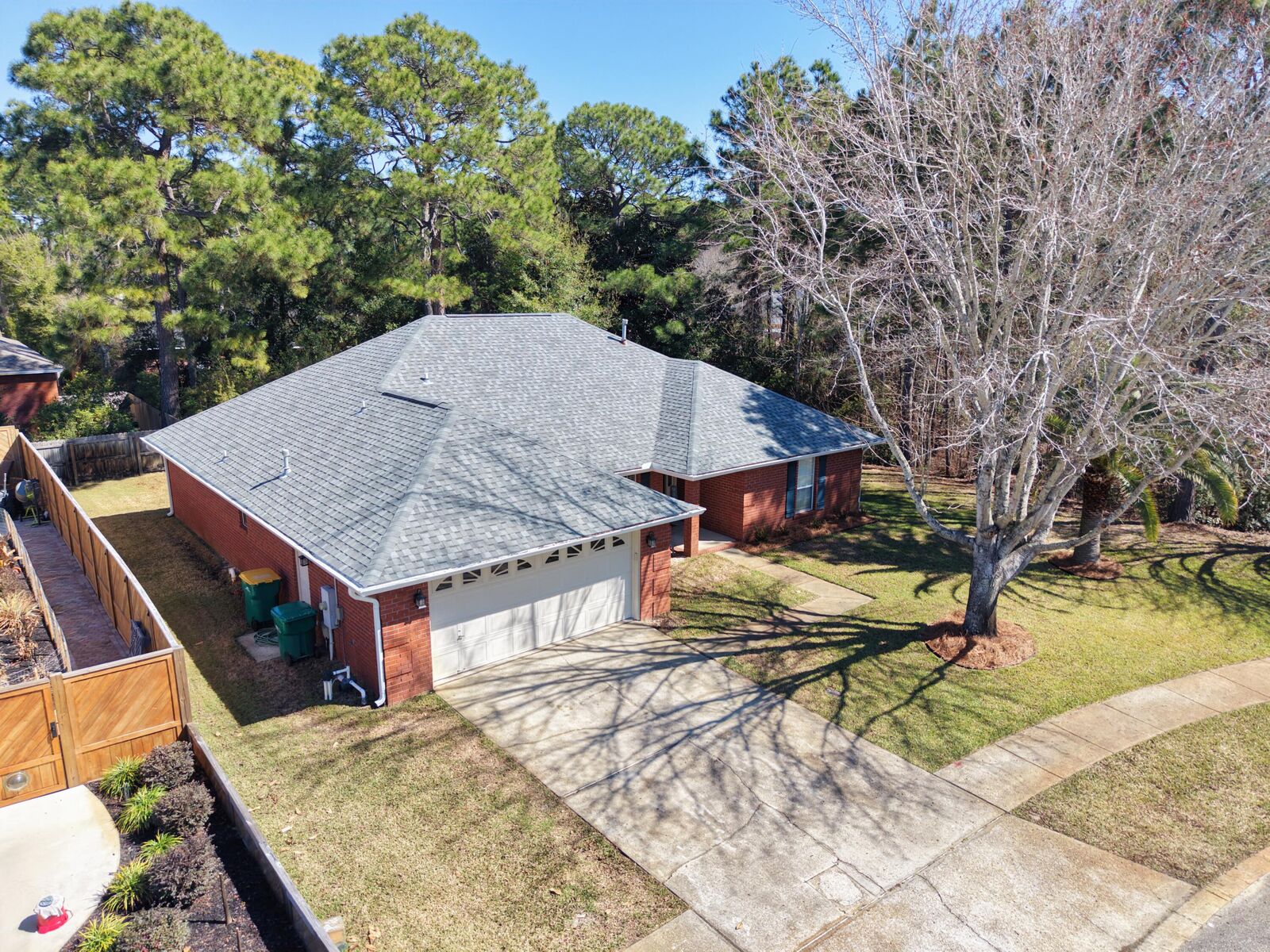 Property Photo:  346 Louise Circle  FL 32541 