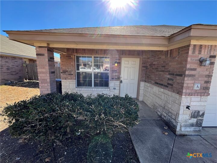 Property Photo: 1304 Cinch Drive TX 76549