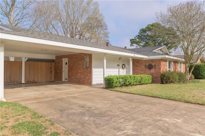 Property Photo: 4916 Bluebird Lane LA 71303