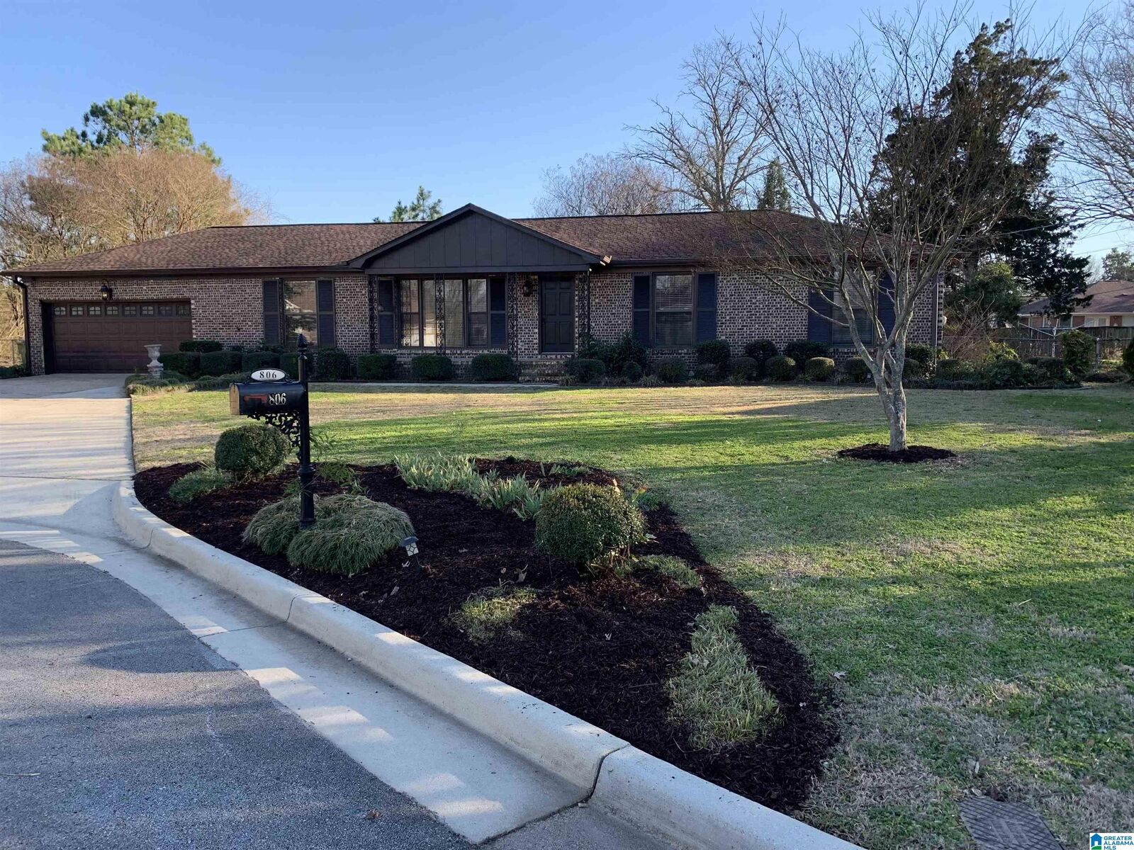 Property Photo:  806 Petitt Circle  AL 35802 