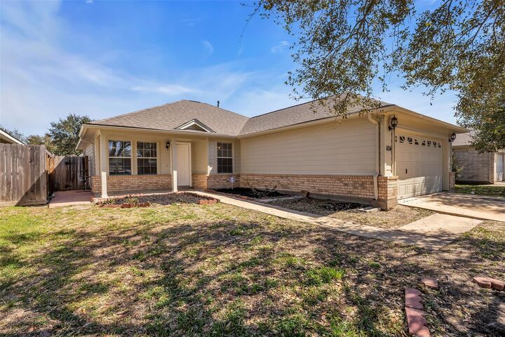 Property Photo:  6014 Dunsley Drive  TX 77449 
