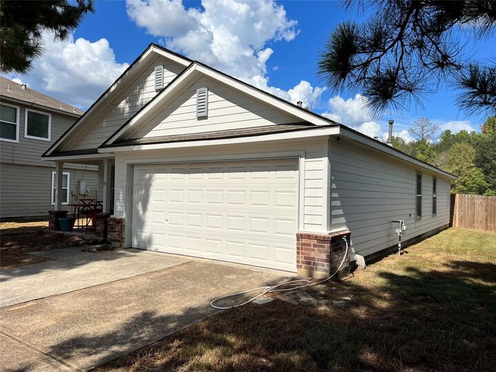 Property Photo: 710 Cape Cottage Lane TX 77373
