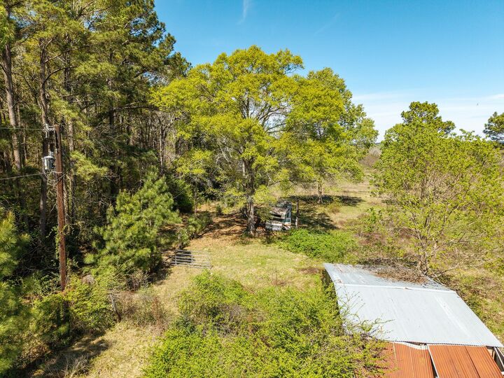 Property Photo: 621 Herman Nerren Road TX 75949
