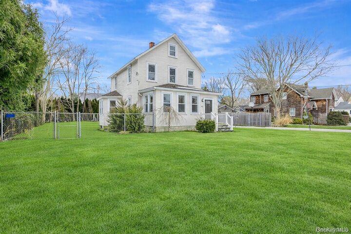 Property Photo:  768 Old Medford Avenue  NY 11763 