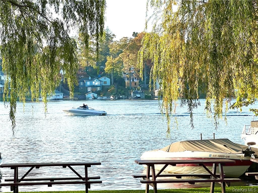 Property Photo: 722 Route 6 I NY 10541