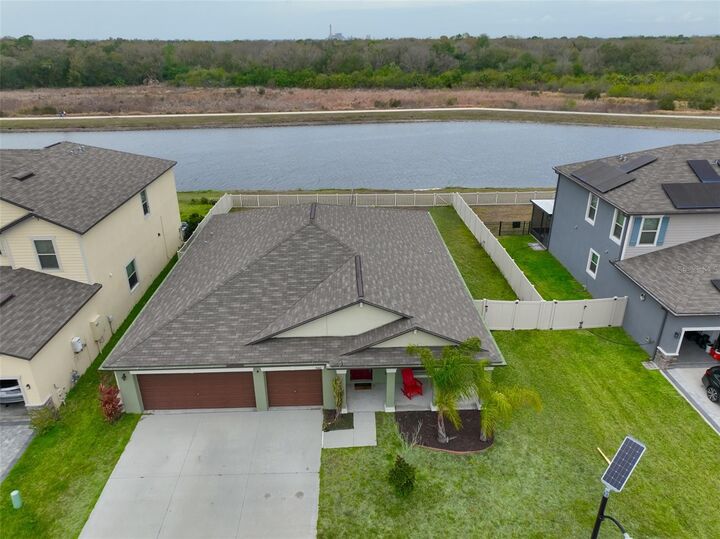 Property Photo:  9416 Channing Hill Drive  FL 33573 