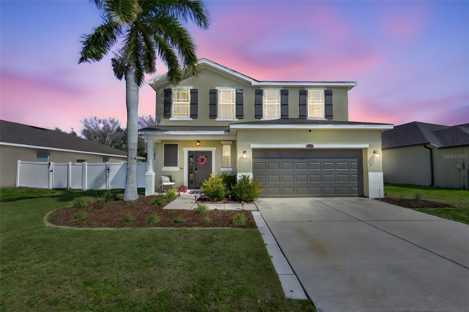 Property Photo:  1609 Bonita Bluff Court  FL 33570 
