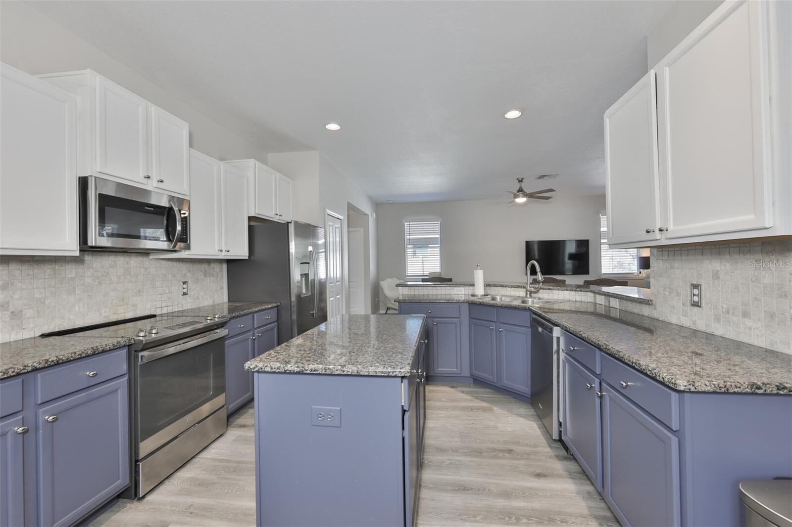 Property Photo:  1609 Bonita Bluff Court  FL 33570 