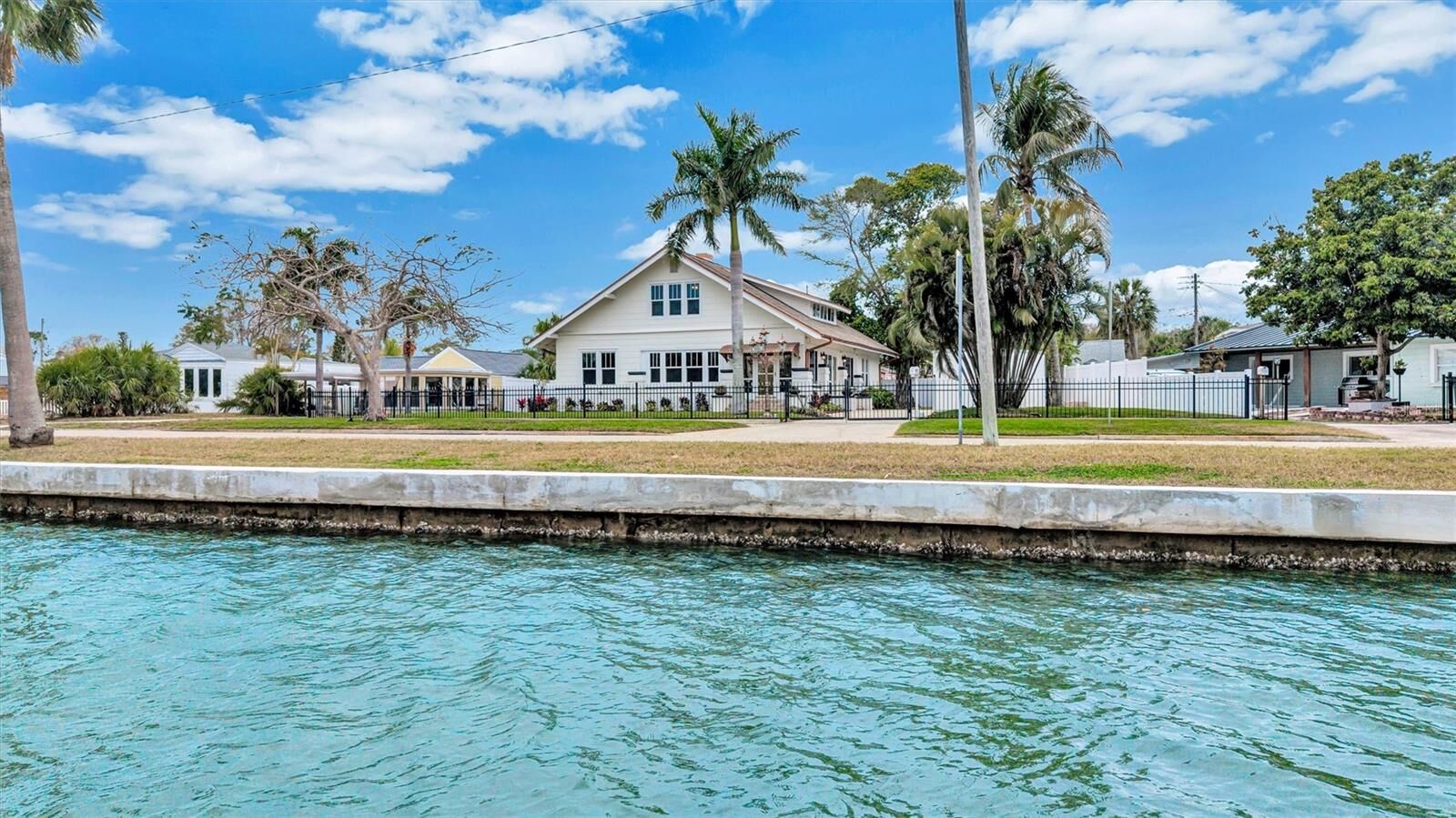 Property Photo: 3925 Sunrise Drive S FL 33705