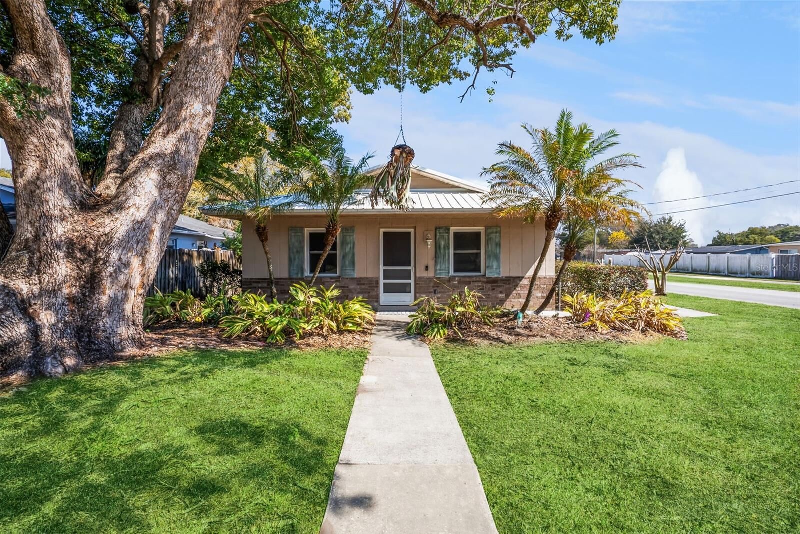 Property Photo:  3857 Martin Street  FL 32806 