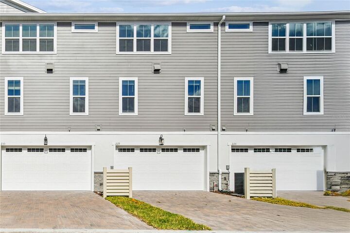 Property Photo: 229 Pasquala Way 16 FL 32765