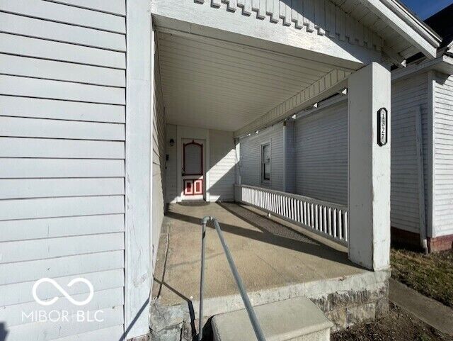Property Photo: 1327 Sycamore Street IN 47201