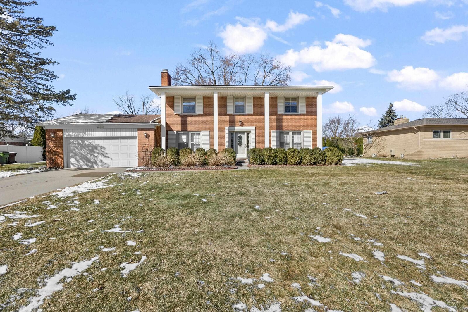 Property Photo: 53165 Franklin Drive MI 48316