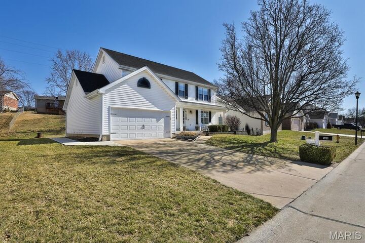 Property Photo:  548 Crown Passage Drive  MO 63303 
