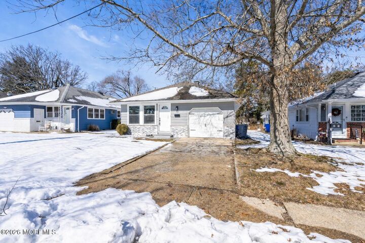 Property Photo:  76 Mount Fairweather Lane  NJ 08753 