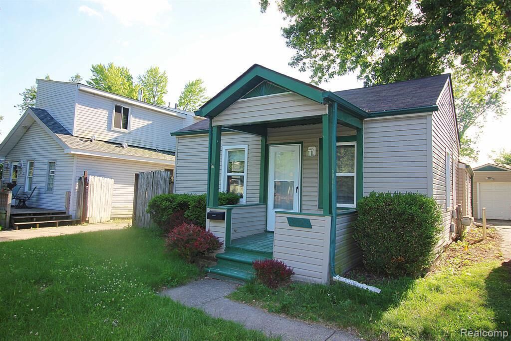 Property Photo: 3191 Harris Street MI 48220