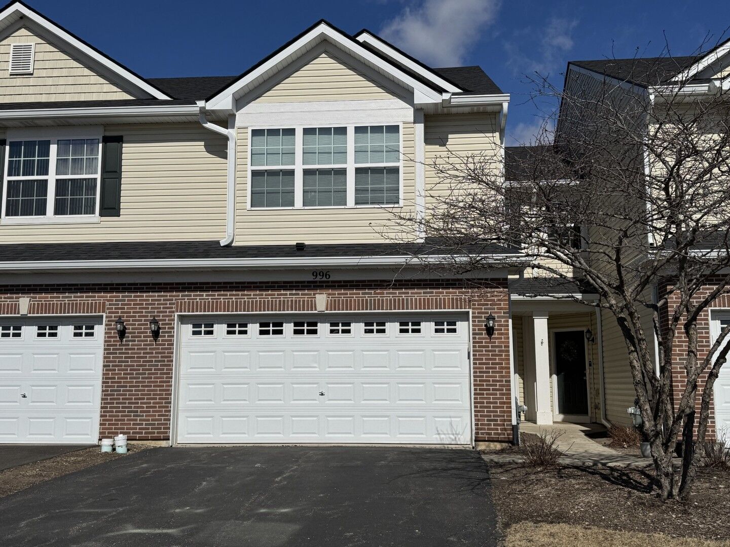 Property Photo:  996 Como Circle  IL 60140 