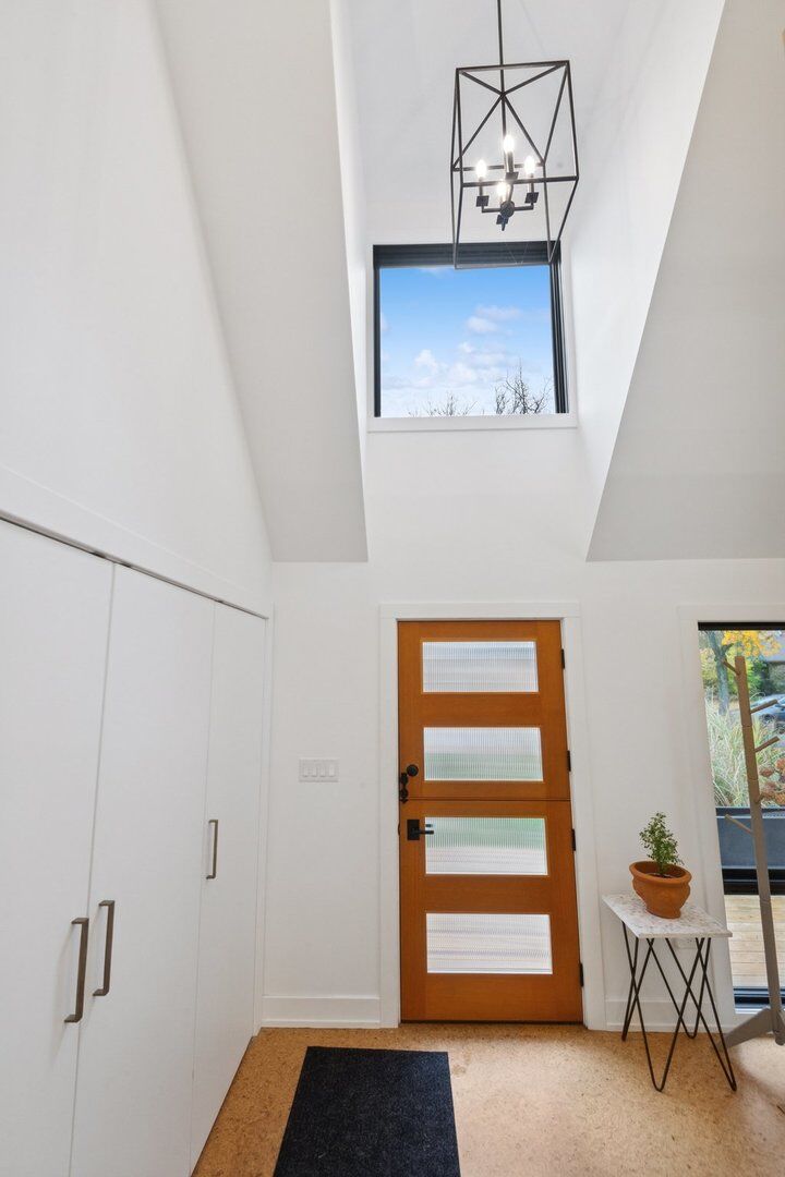 Property Photo: 3310 Hayes Street IL 60201