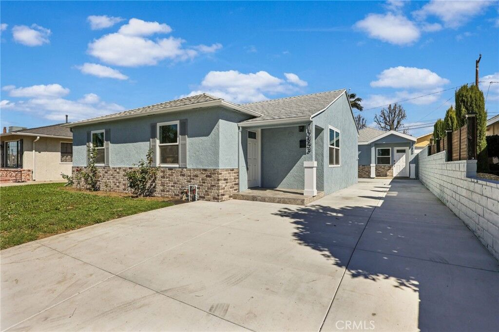 Property Photo:  10853 Glencannon Drive  CA 90606 