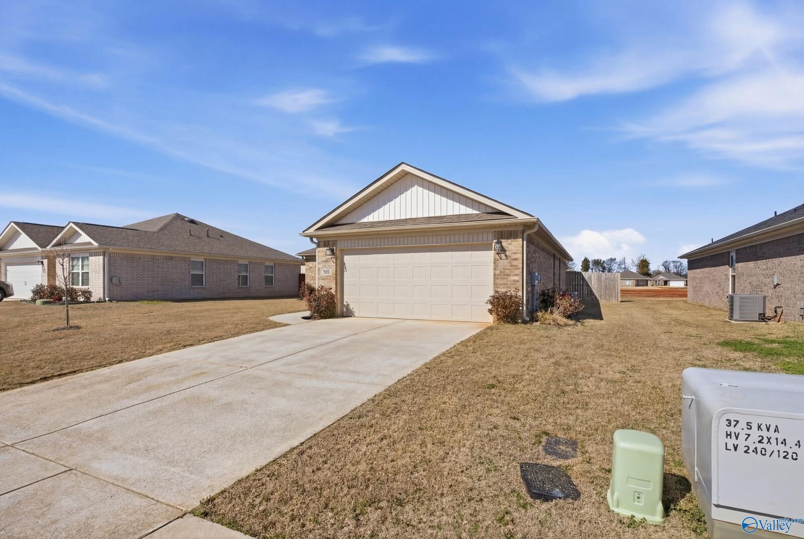 Property Photo:  122 Domingues Avenue  AL 35759 