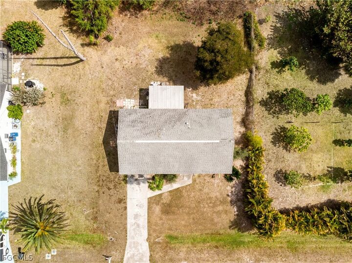 Property Photo:  12170 Dolphin Road  FL 33922 