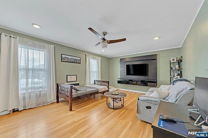 Property Photo:  55 Schuyler Avenue 9  NJ 07031 