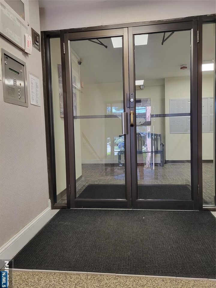 Property Photo:  130 Orient Way 5A  NJ 07070 