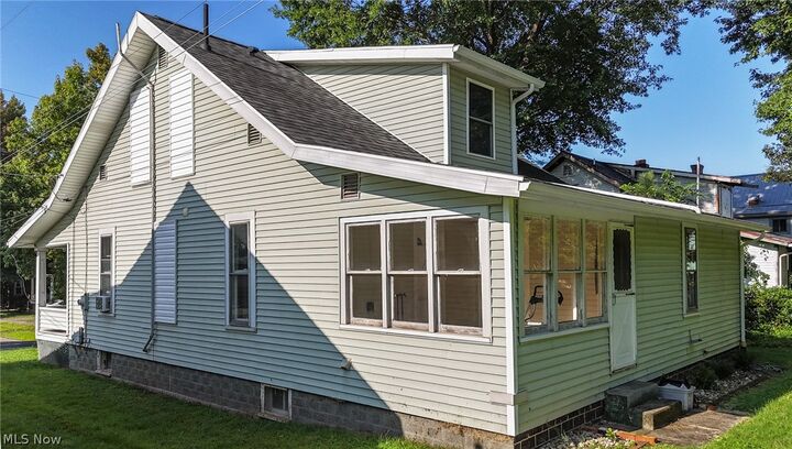 Property Photo:  207 Kenwood Street  OH 45750 