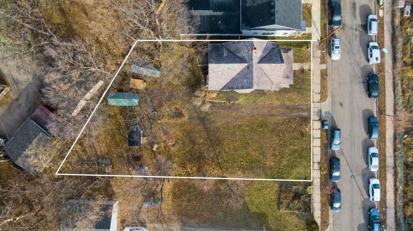 Property Photo: 195 James Avenue N MN 55405