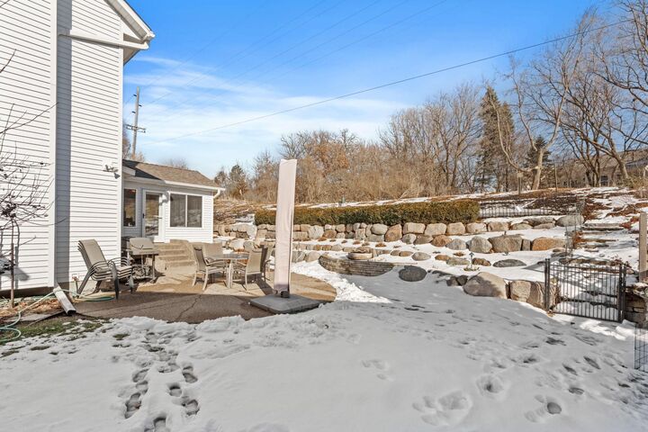 Property Photo: 7215 Sunshine Drive MN 55346