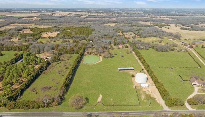 Property Photo: 1602 Farm Road 1510 TX 75421