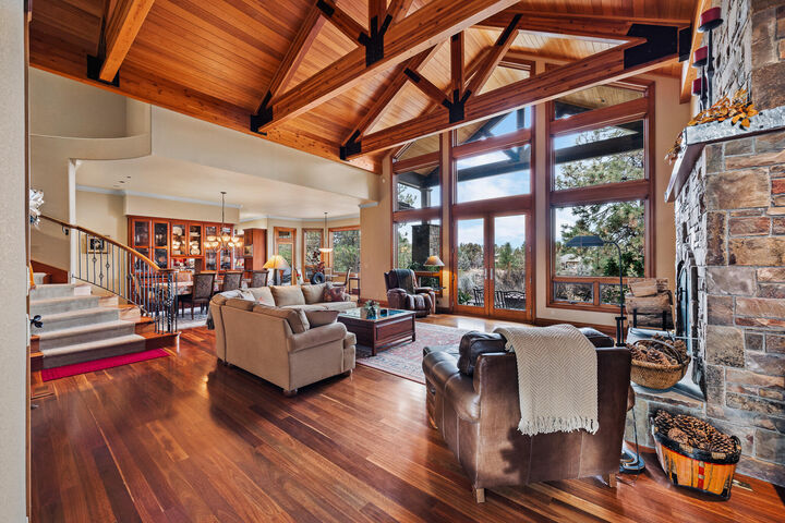 Property Photo:  19558 Fairway Ridge Lane  OR 97702 