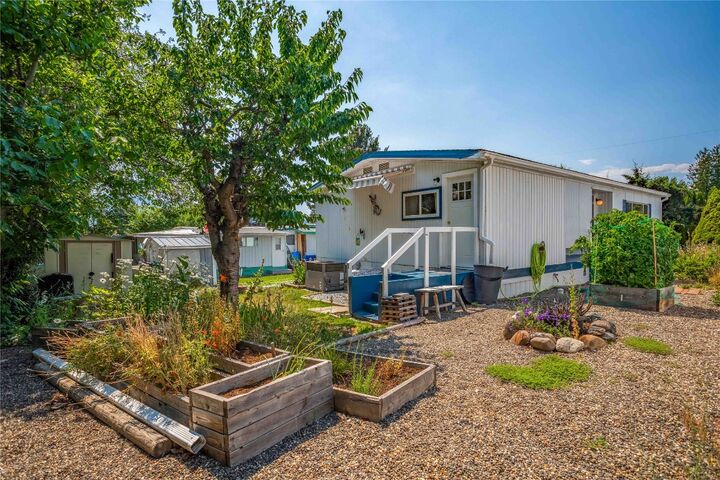 Property Photo:  1881 Boucherie Road 28  BC V4T 0C9 