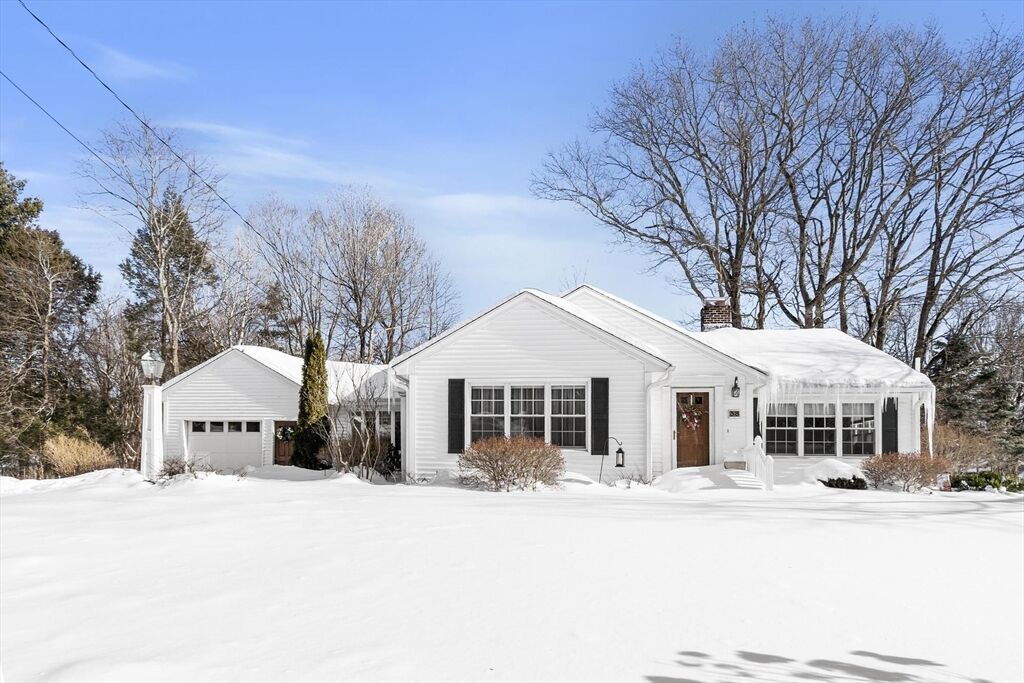 Property Photo: 38 Knower Rd MA 01473