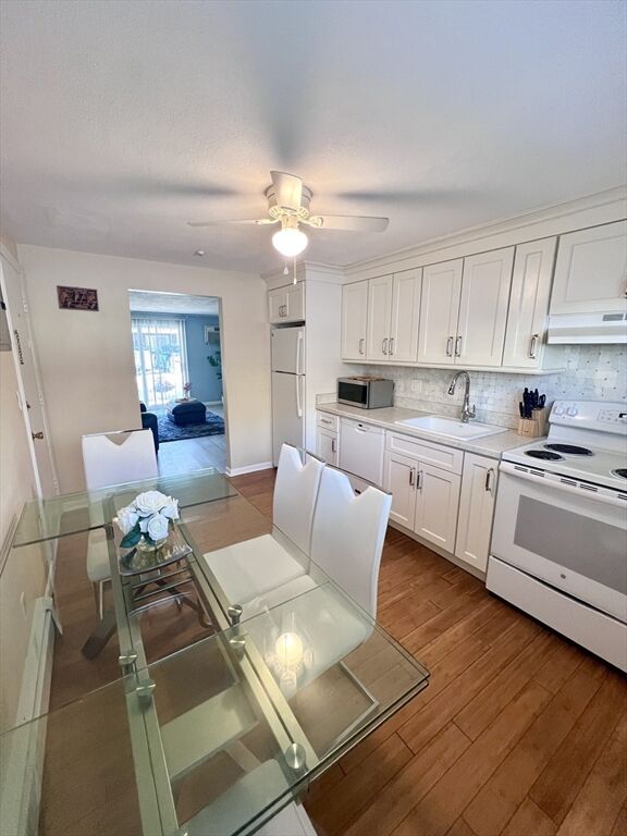 Property Photo:  5 Woodcrest Ct 1  MA 02190 