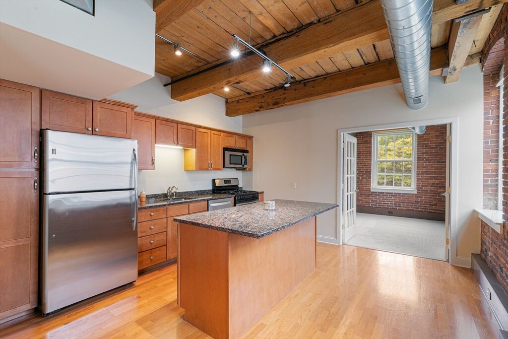 Property Photo:  25 Cedar St. 4  MA 01913 