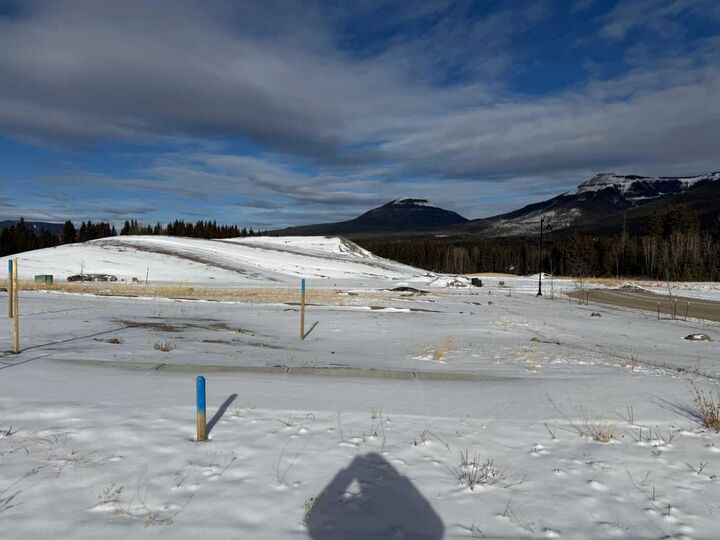 Property Photo: 468 Lily Avenue AB T0M 2H0