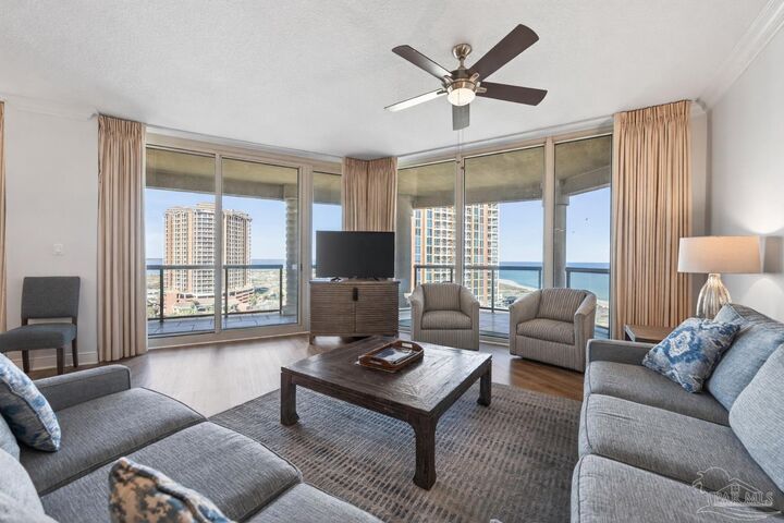 Property Photo:  5 Portofino Dr 1207  FL 32561 