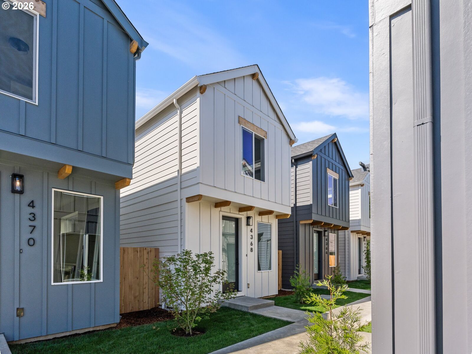 Property Photo: 4368 NE Going St OR 97218