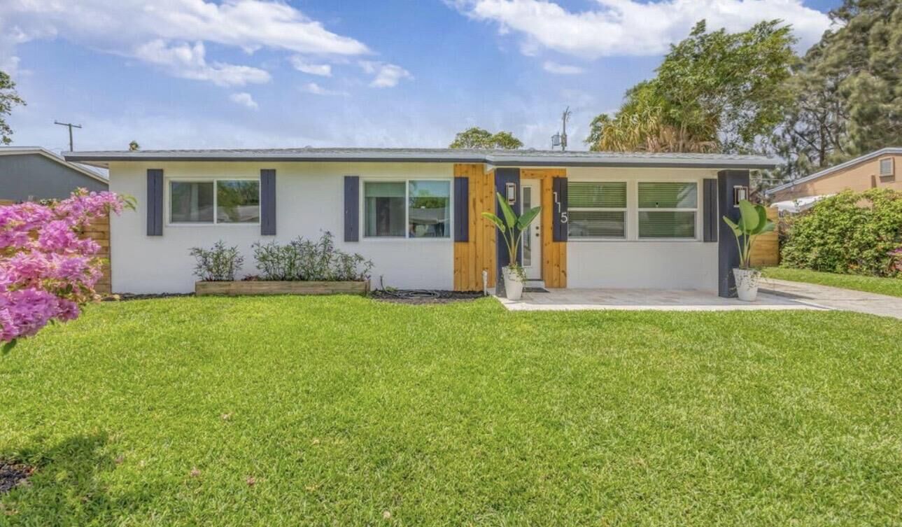 Property Photo:  115 W 31st Court  FL 33404 