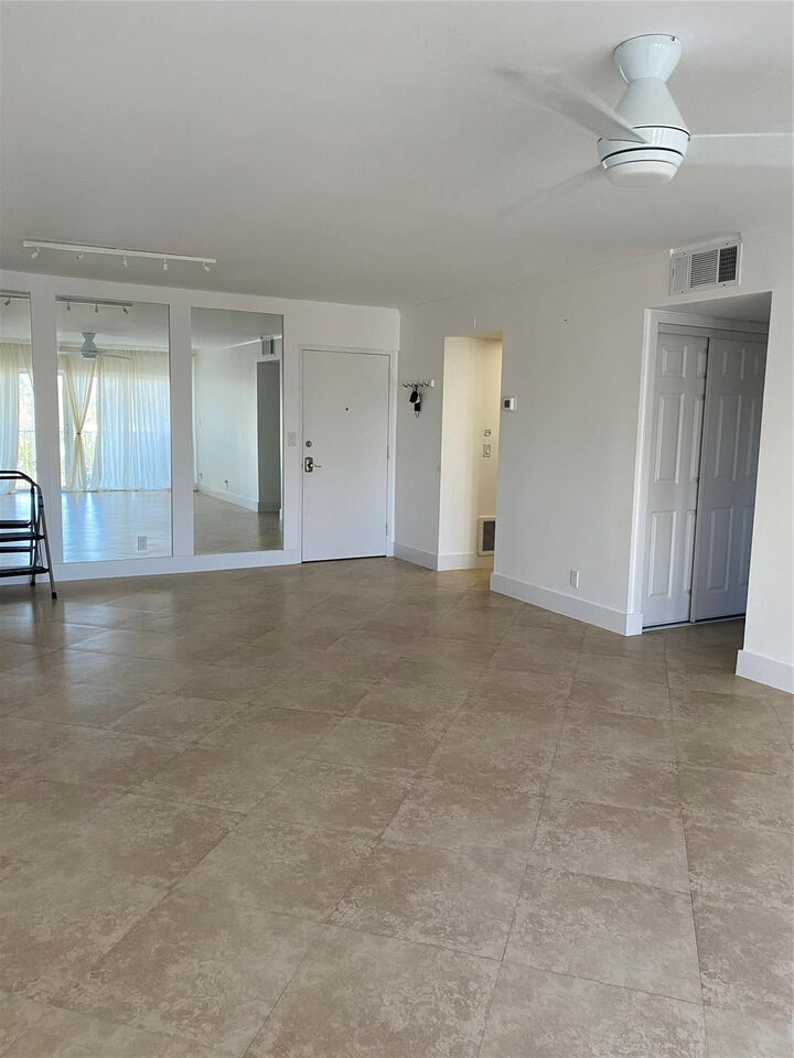 Property Photo:  1200 Hibiscus Avenue 303  FL 33062 