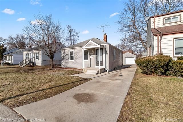 Property Photo:  18777 Kingsville Street  MI 48225 