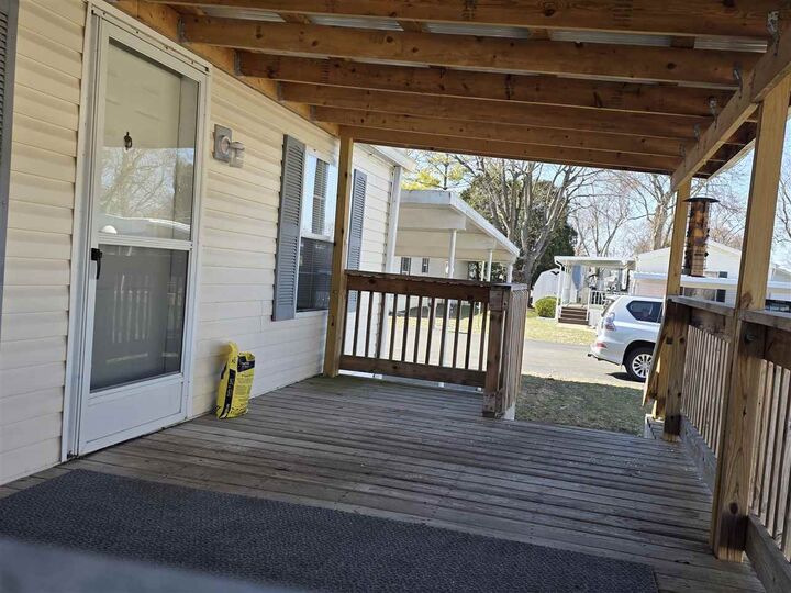 Property Photo:  11 Fairoaks Drive  IN 47374 