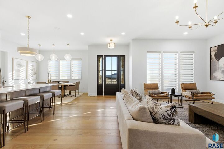 Property Photo:  1130 E Madison St Street  SD 57064 